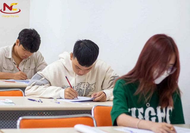 j test là gì