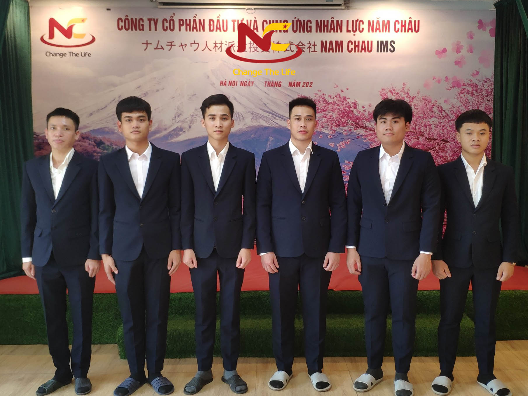 Đi XKLĐ Nhật Bản có được về nước thăm gia đình không?
